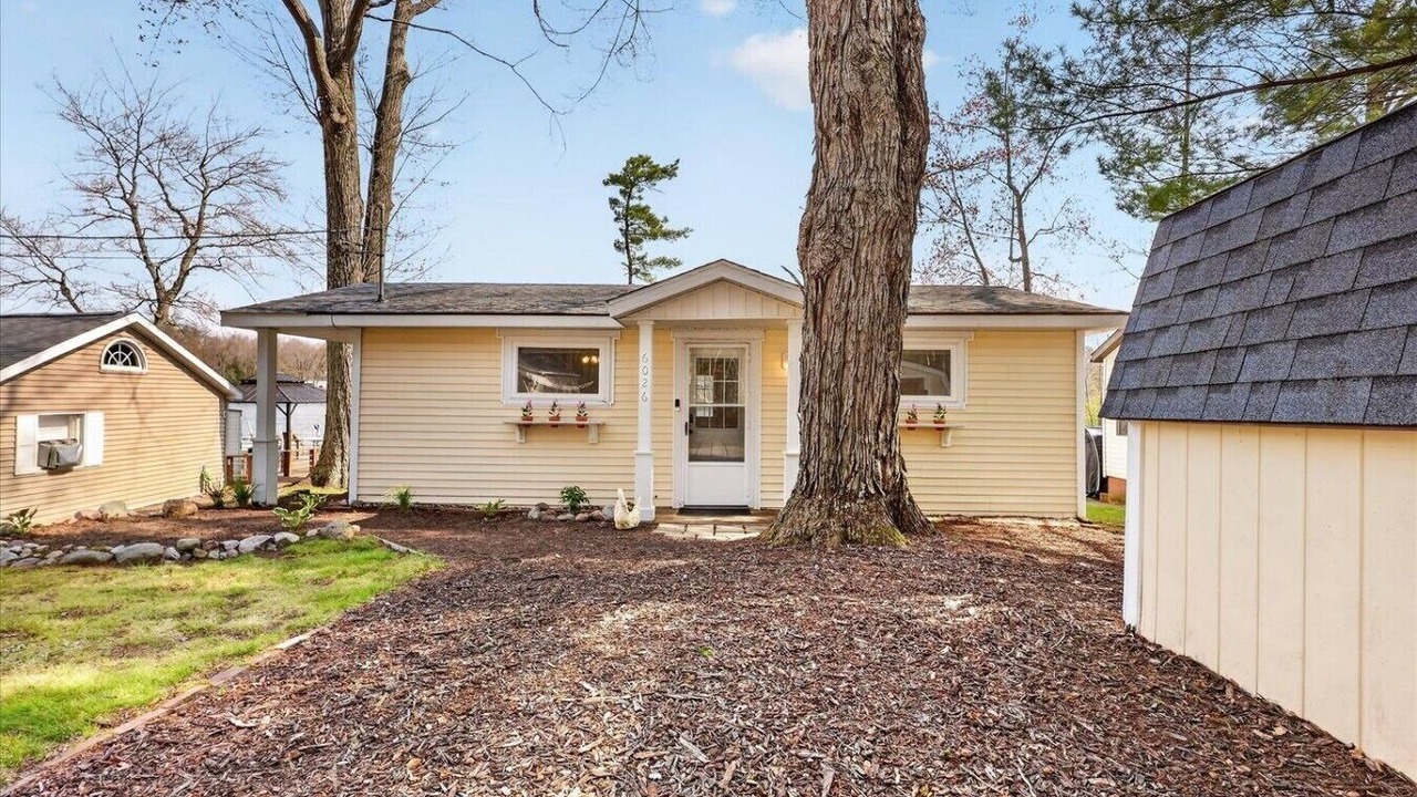 Photo of Outdoor in Six Lakes