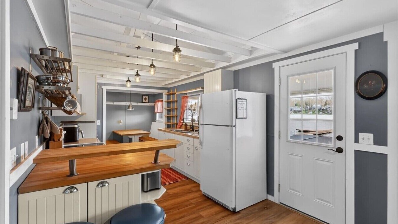 Photo of Kitchen in Six Lakes