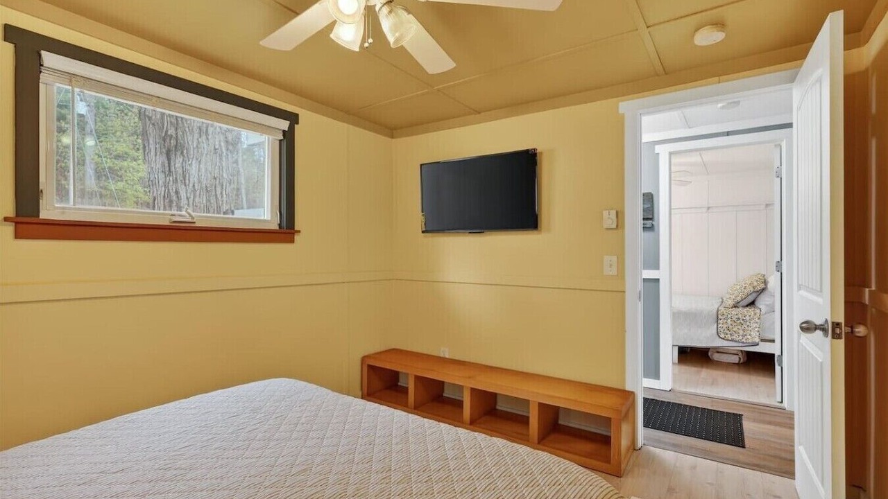 Photo of Bedroom in Six Lakes