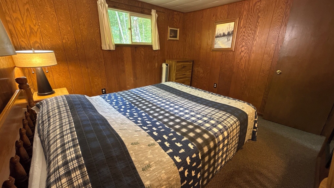 Photo of Bedroom in Ontonagon