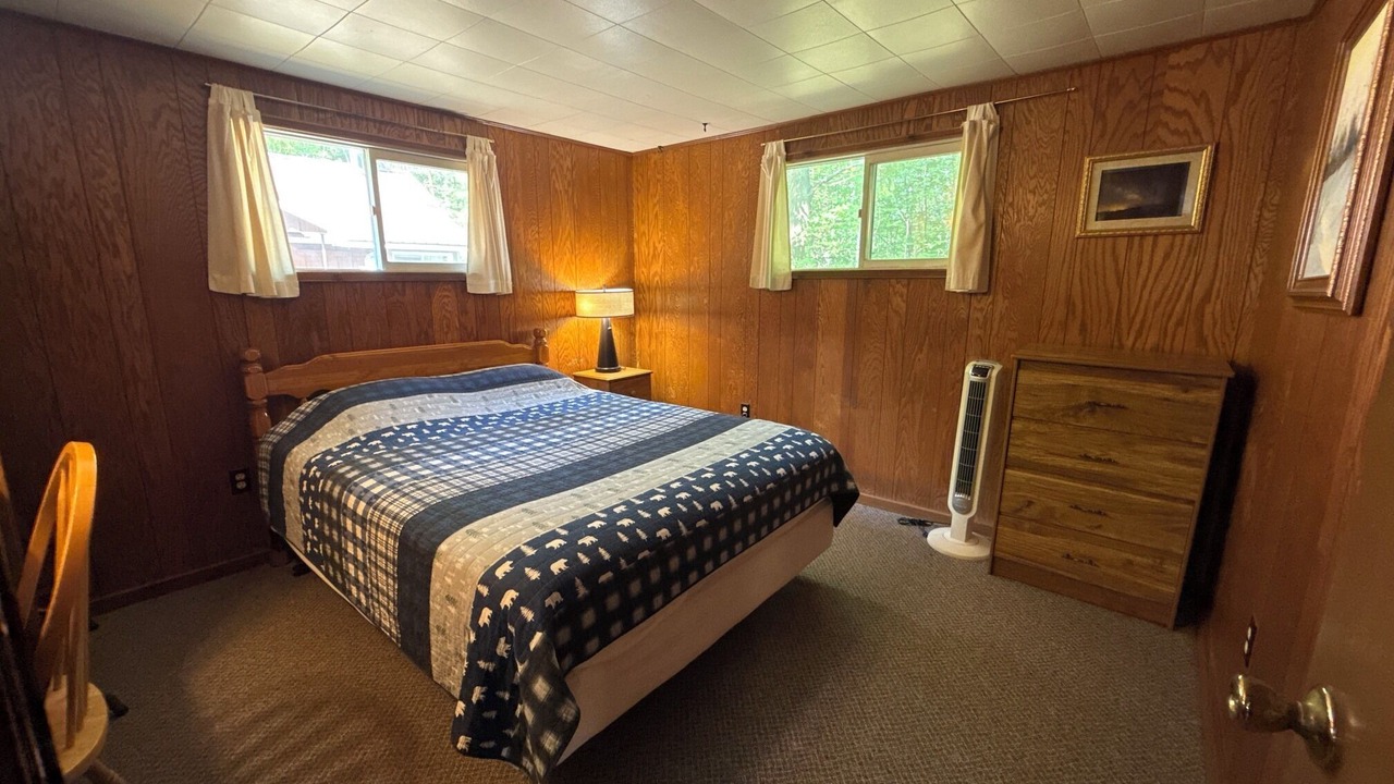 Photo of Bedroom in Ontonagon