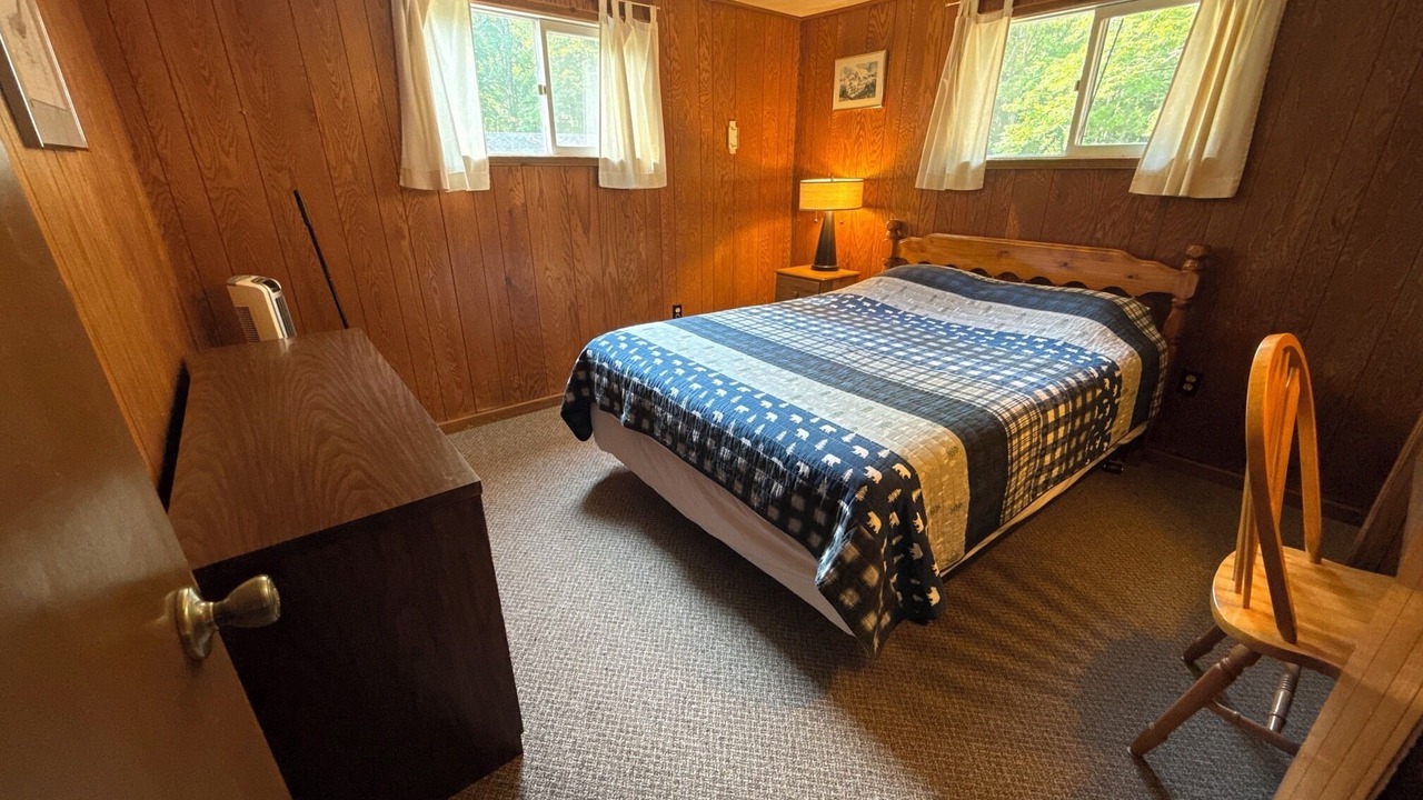 Photo of Bedroom in Ontonagon