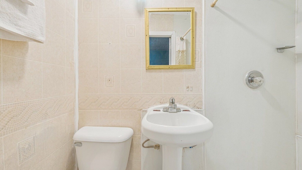 Photo of Bathroom in Flint