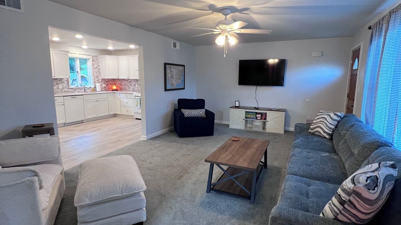Photo of Livingroom in Wheeler