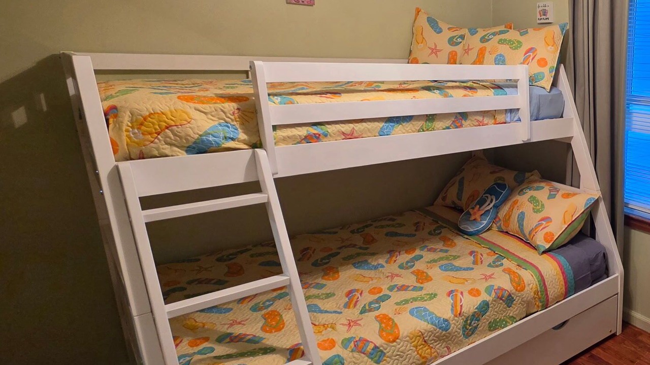 Photo of Bedroom in Caseville