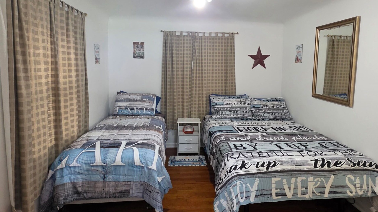 Photo of Bedroom in Caseville
