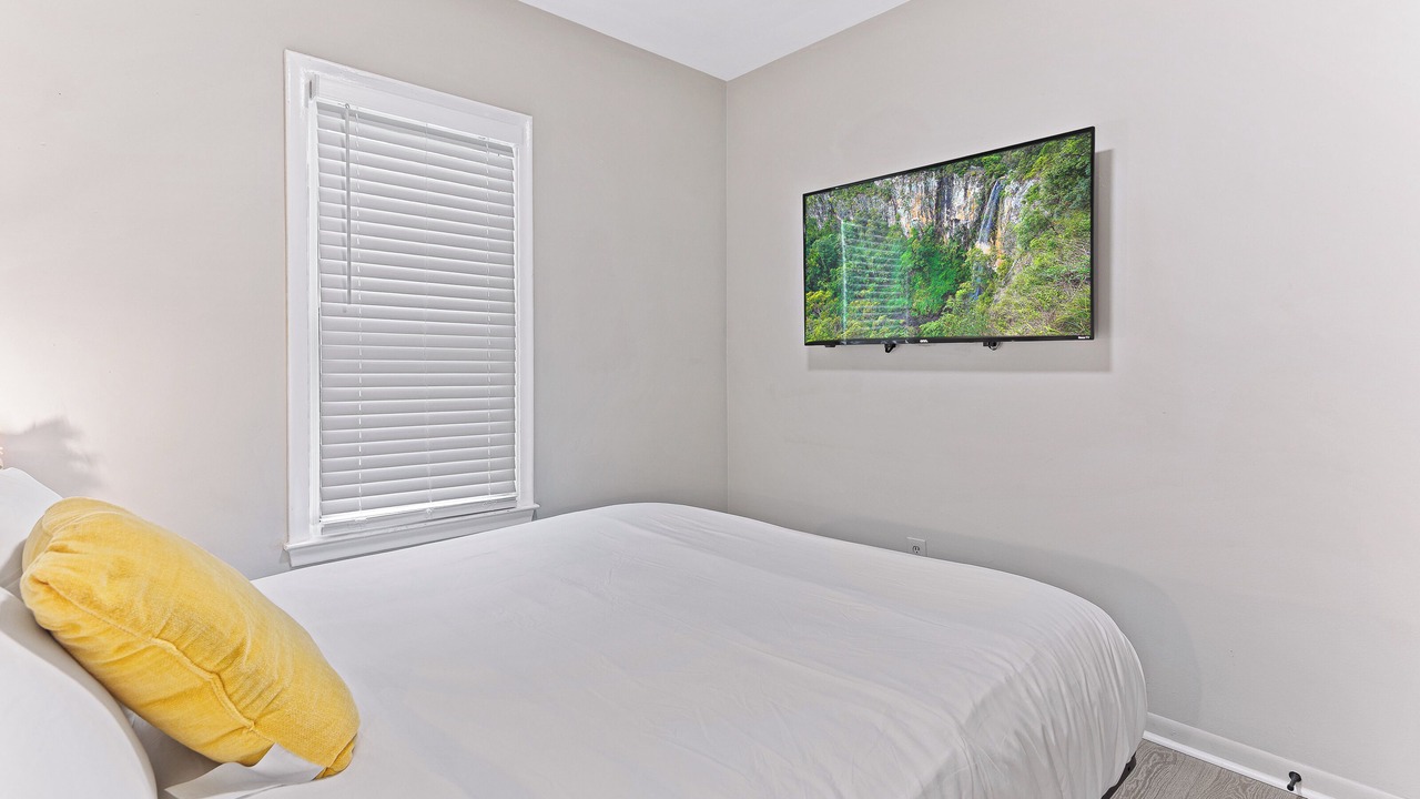 Photo of Bedroom in Dearborn Heights