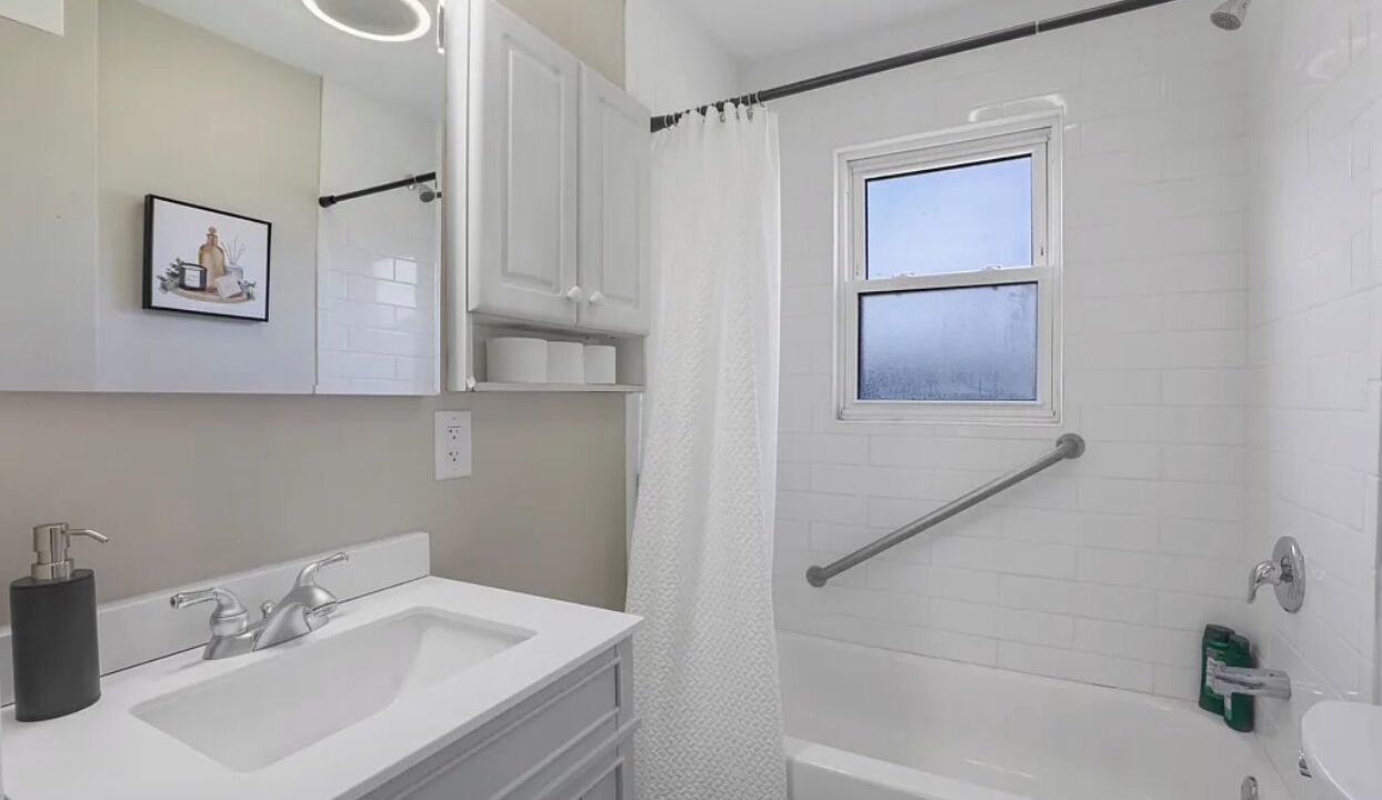 Photo of Bathroom in Franklin Park