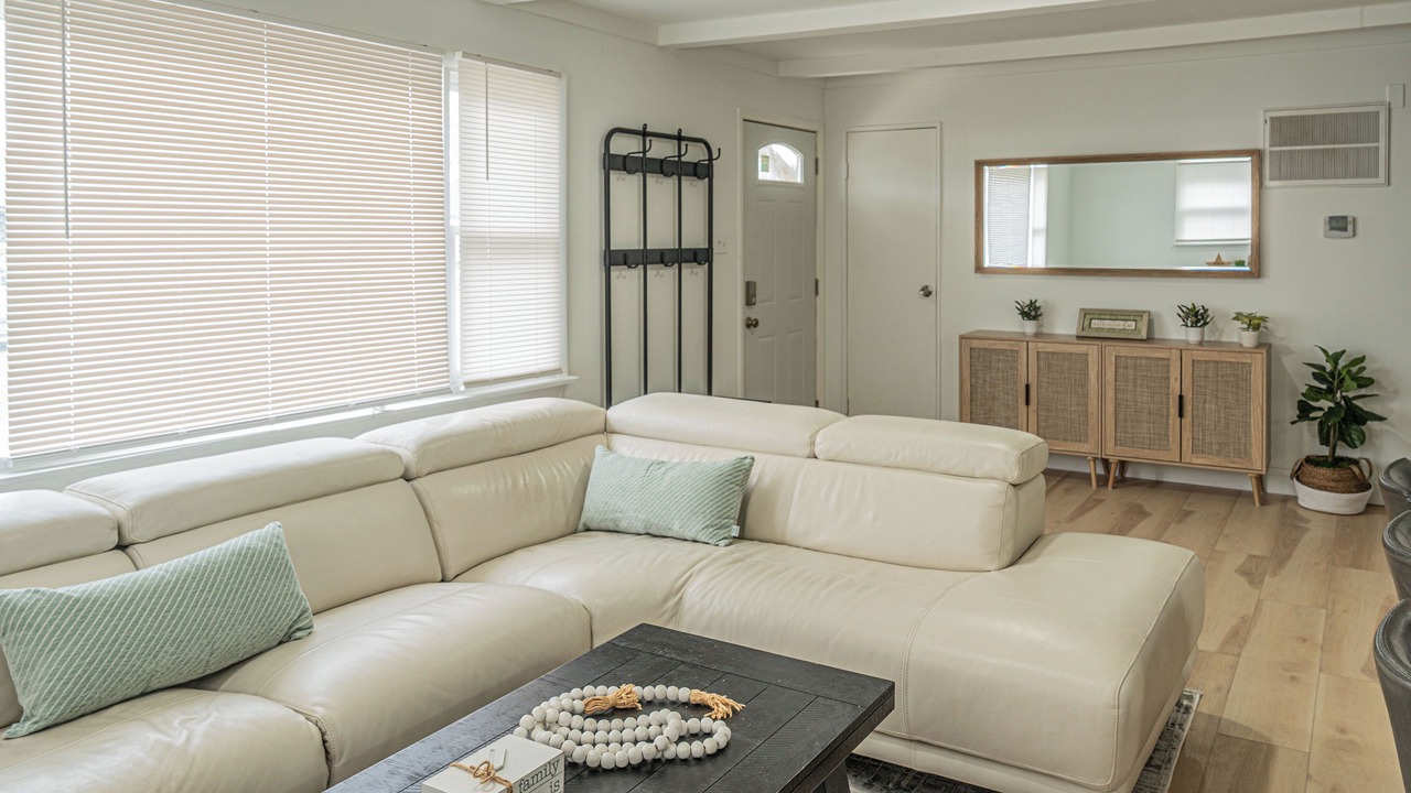 Photo of Livingroom in Maumee