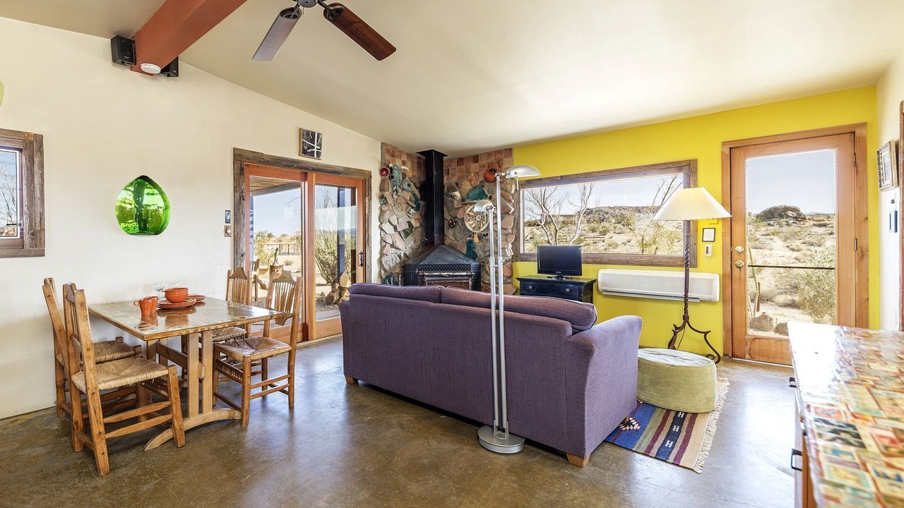 Photo of Livingroom in Joshua Tree
