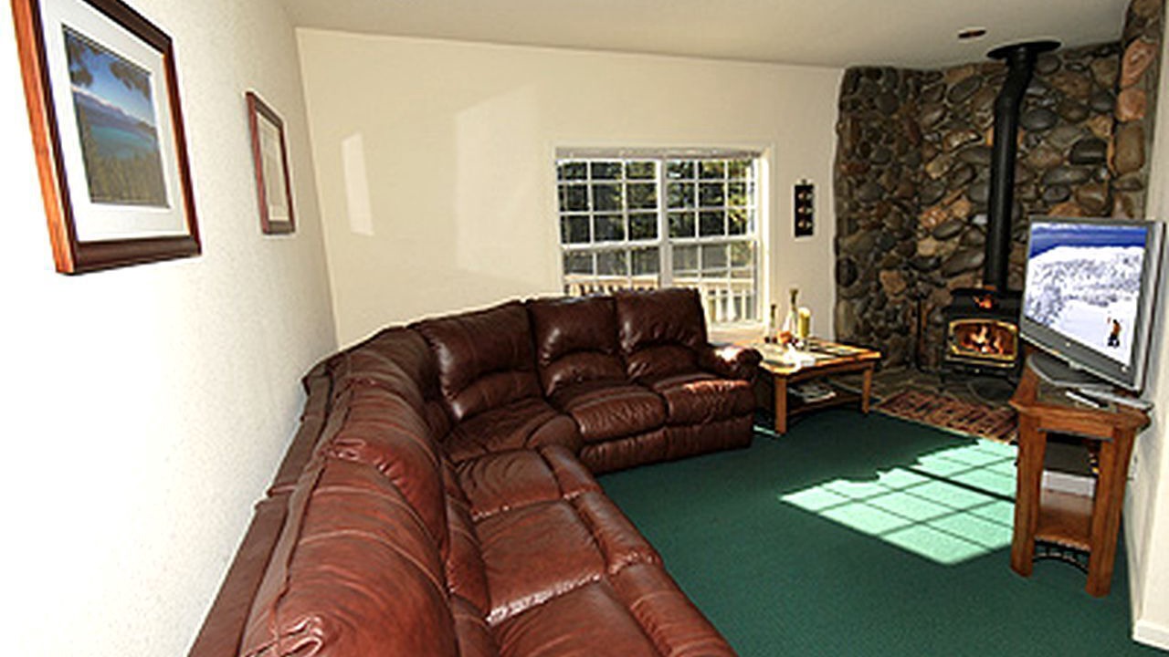 Photo of Livingroom in Montgomery Estates