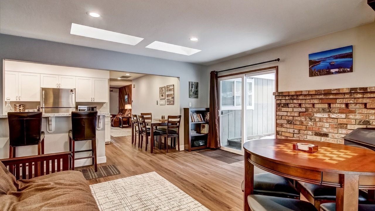 Photo of Livingroom in Montgomery Estates