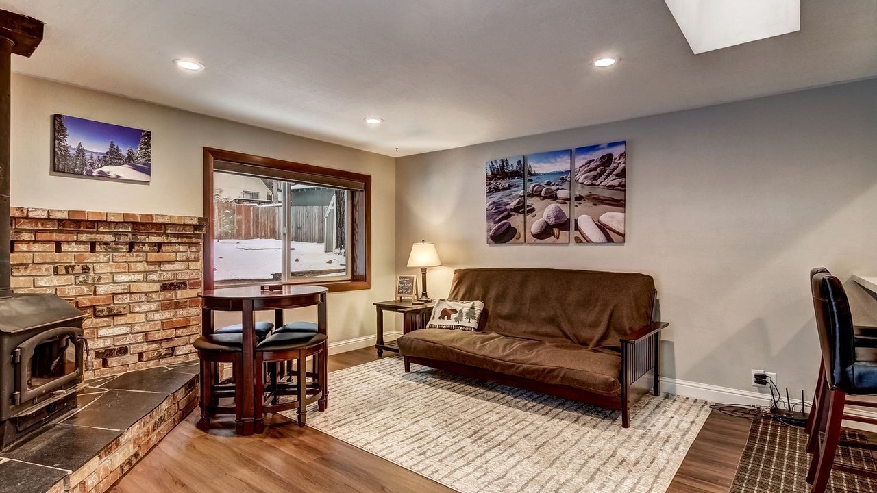 Photo of Livingroom in Montgomery Estates