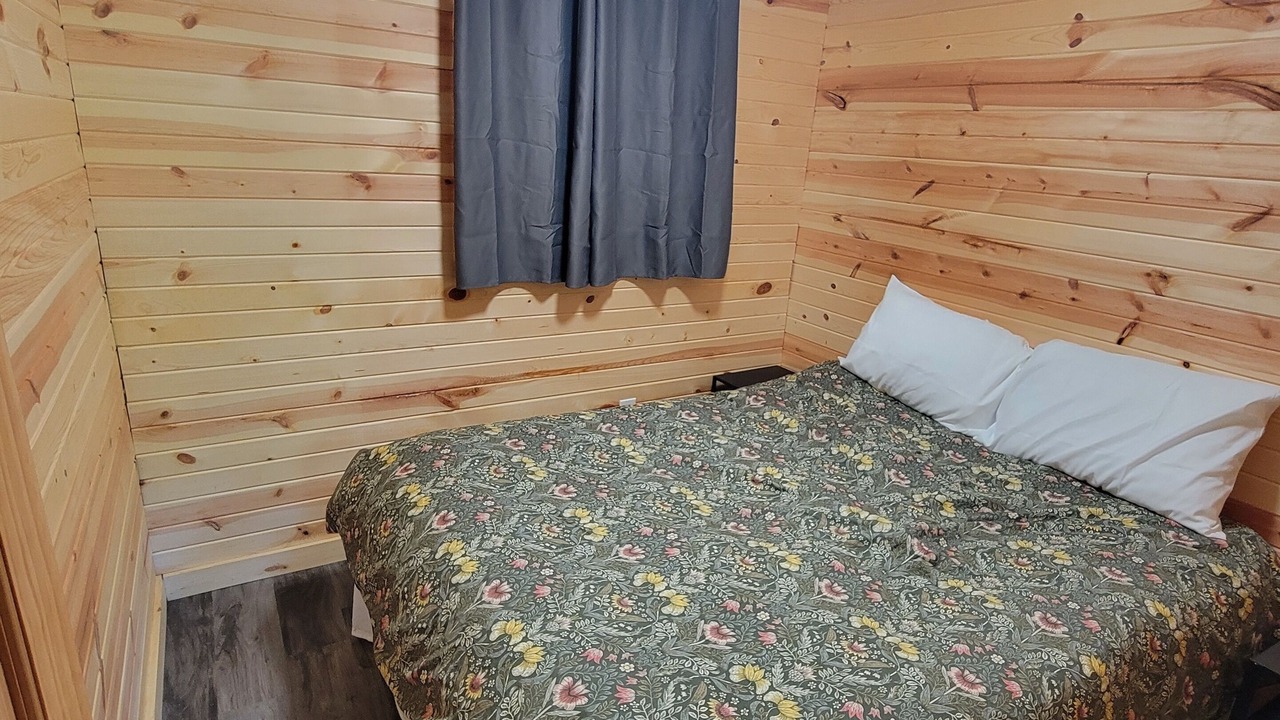 Photo of Bedroom in Deep River Township
