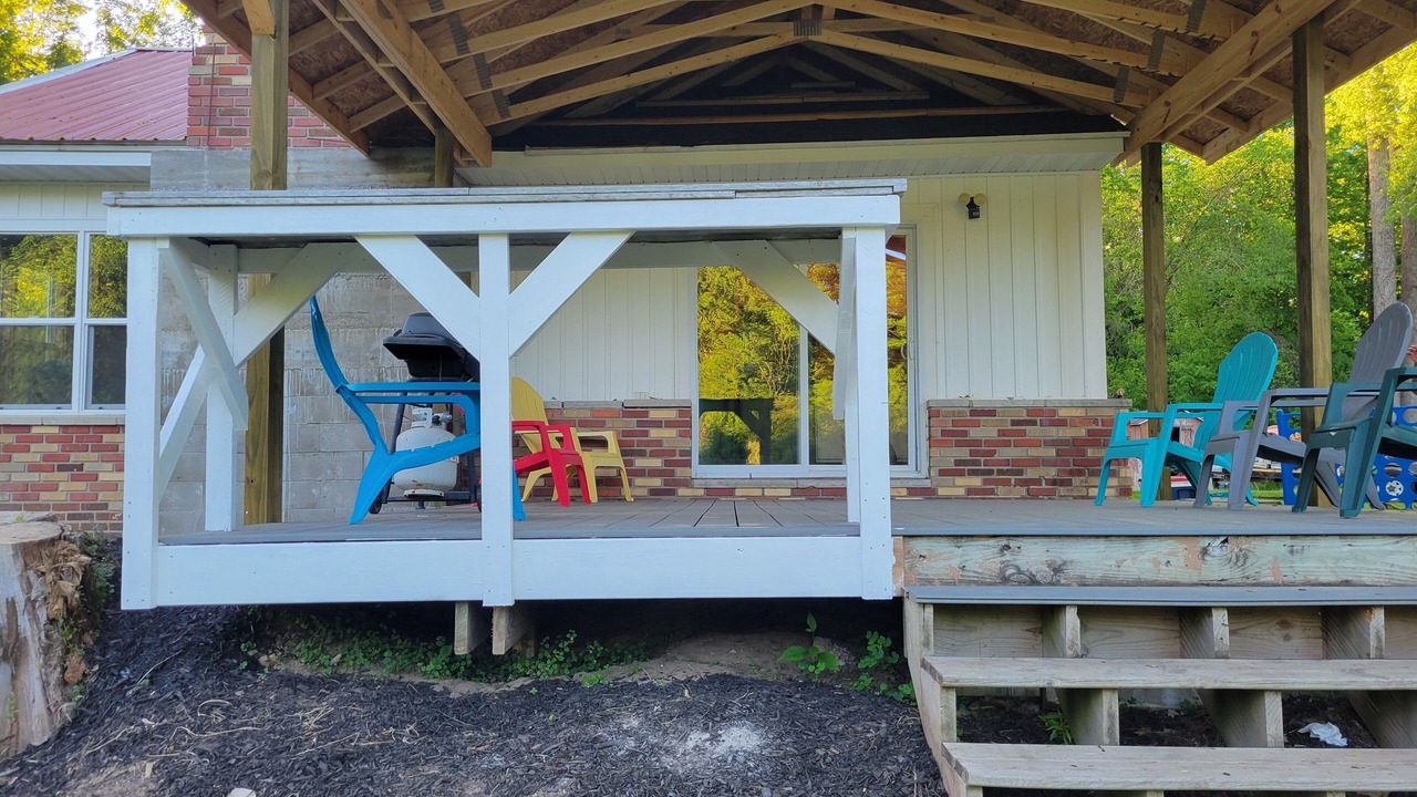 Photo of Patio Balcony in Deep River Township