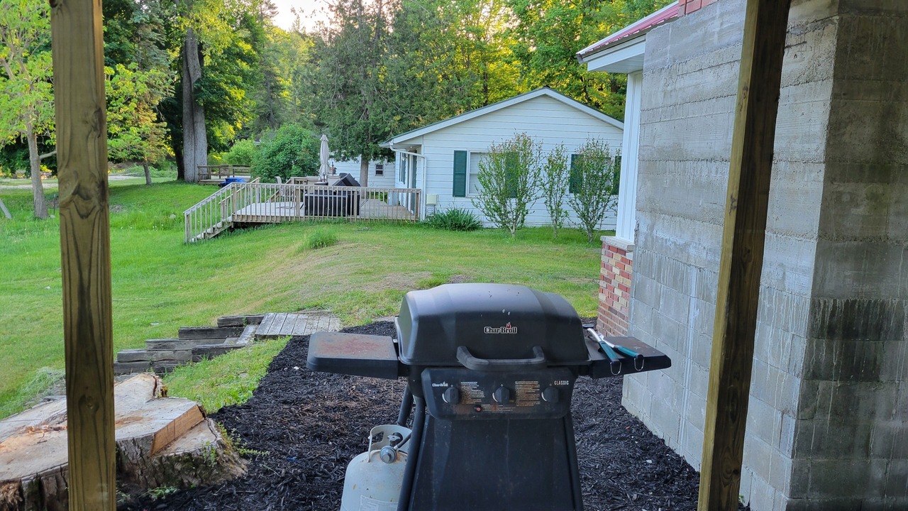Photo of Patio Balcony in Deep River Township
