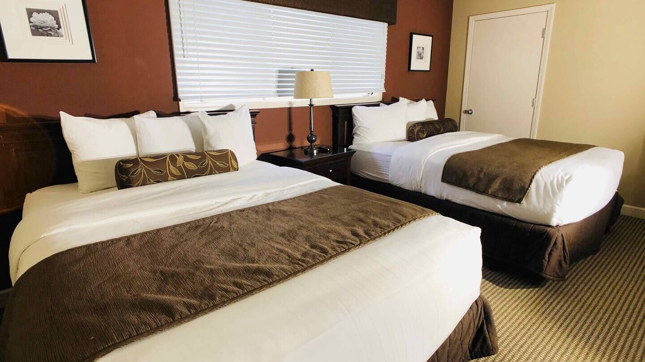 Photo of Bedroom in Acme