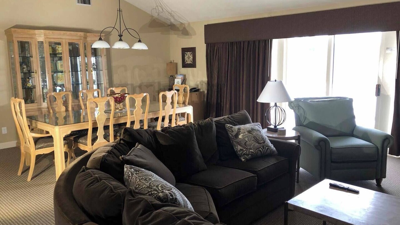 Photo of Livingroom in Acme
