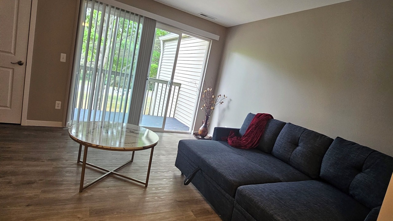 Photo of Livingroom in Bryant Pattengill East