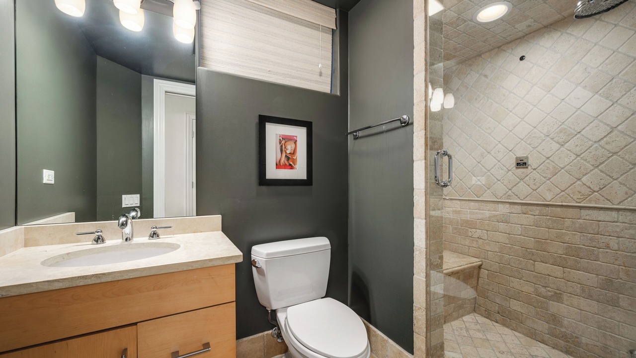 Photo of Bathroom in Palmer Square