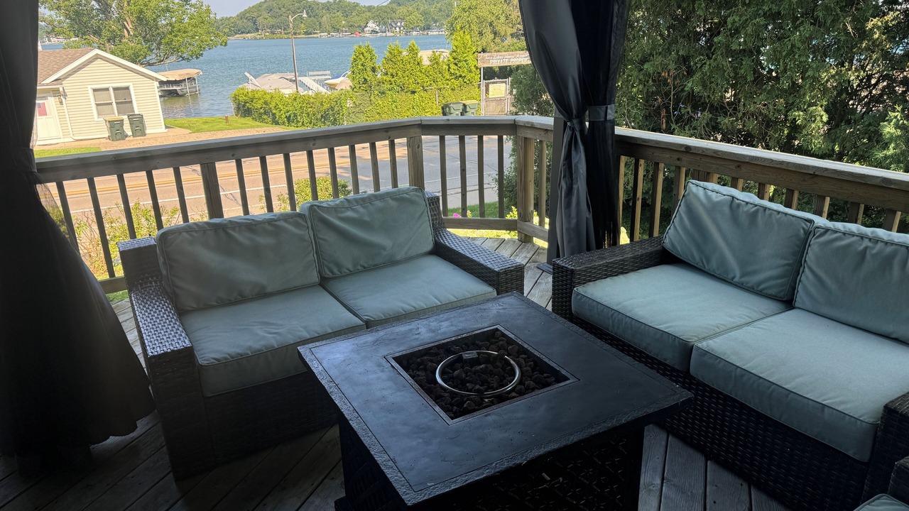 Photo of Patio Balcony in Twin Lakes