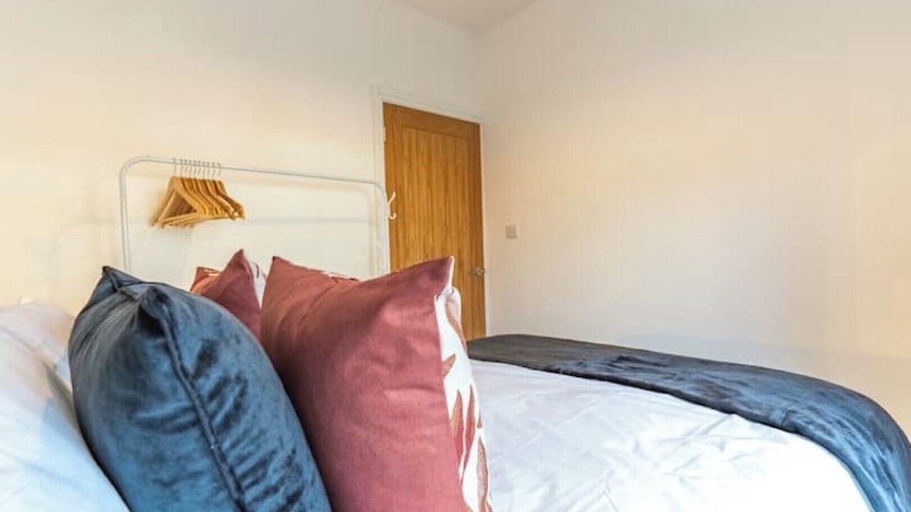 Photo of Bedroom in Oldbury