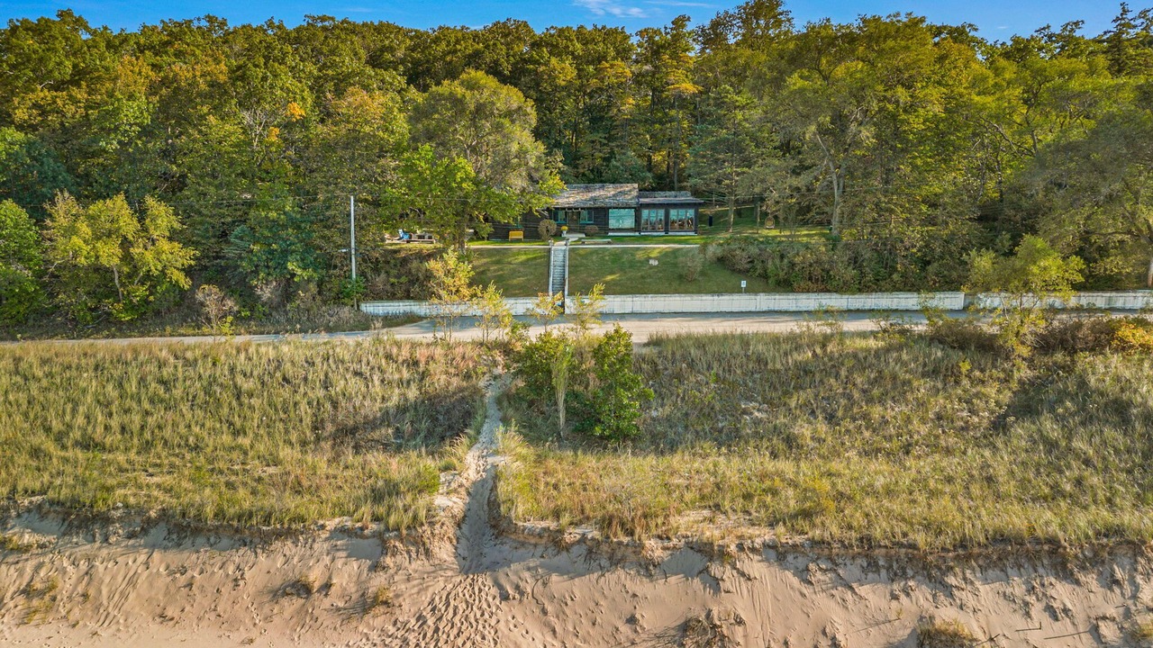 Photo of Outdoor in Beverly Shores