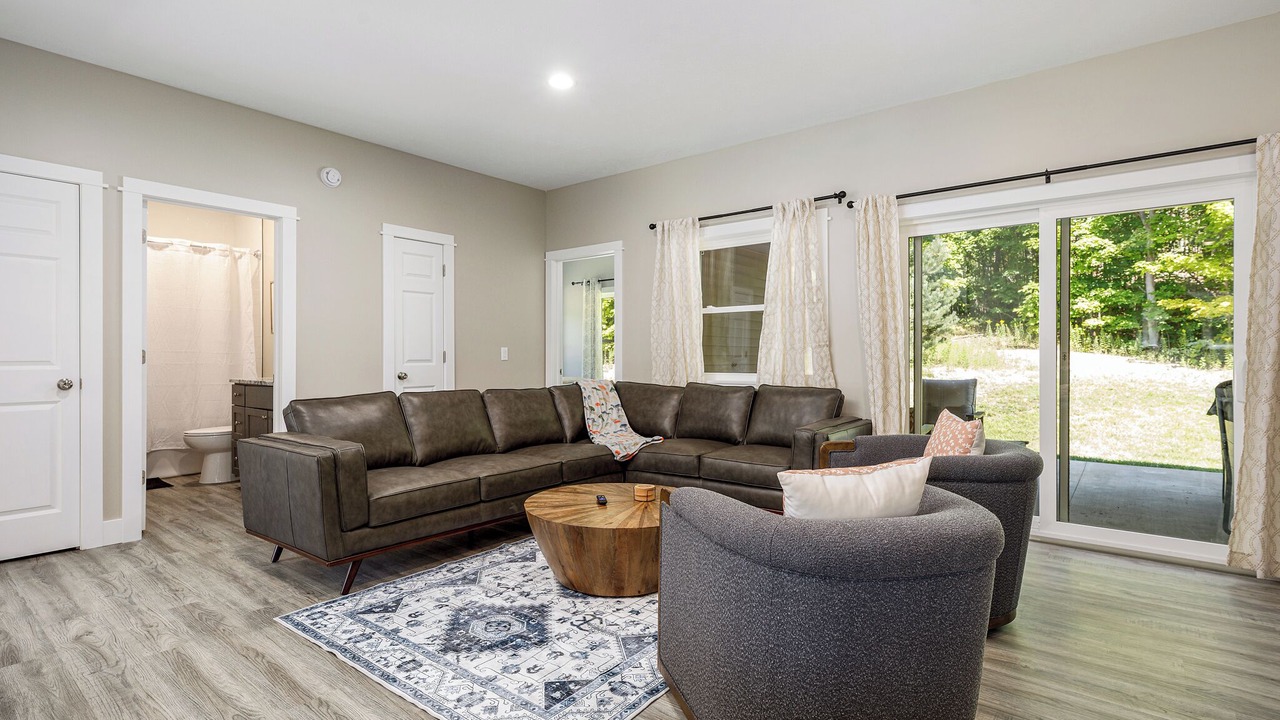 Photo of Livingroom in Cedar