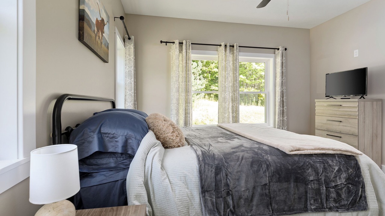 Photo of Bedroom in Cedar