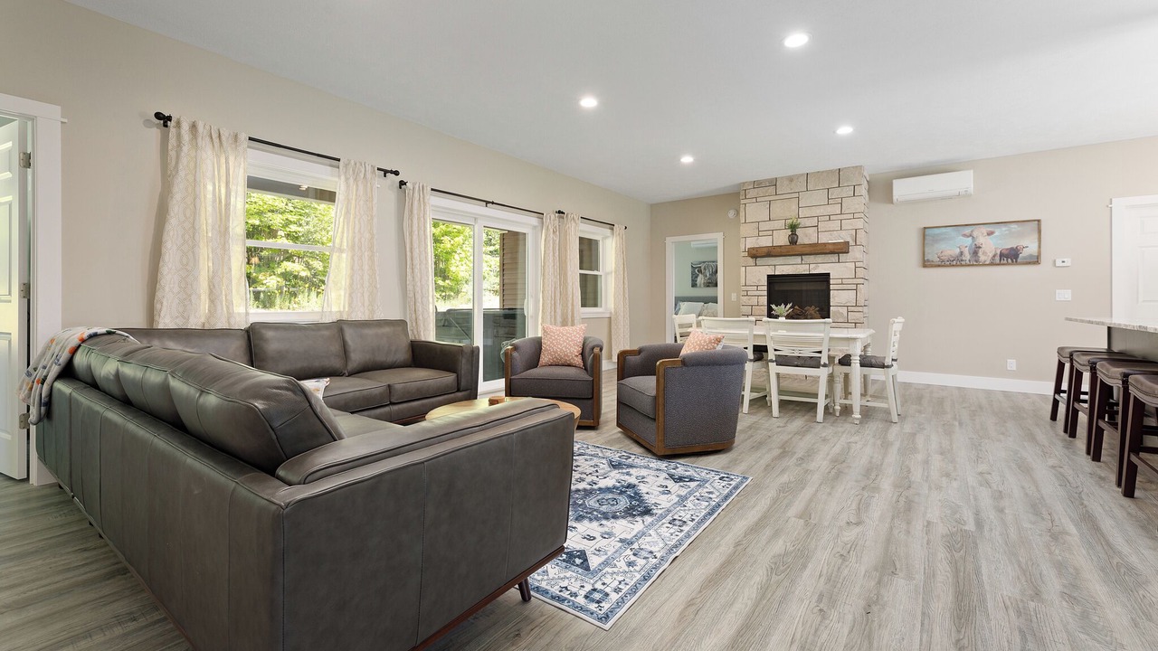 Photo of Livingroom in Cedar