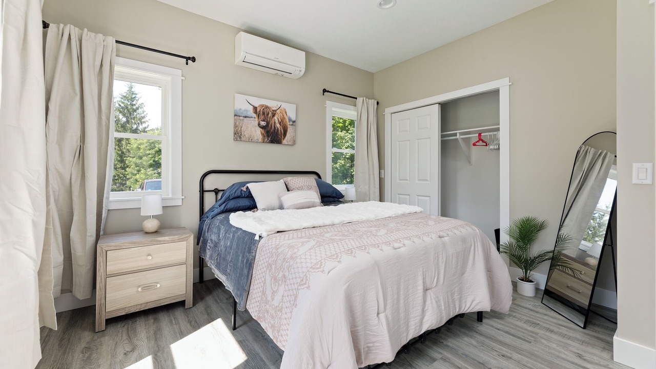 Photo of Bedroom in Cedar