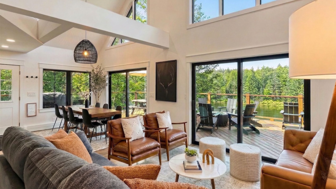 Photo of Livingroom in Cornell