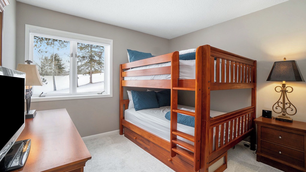 Photo of Bedroom in Acme