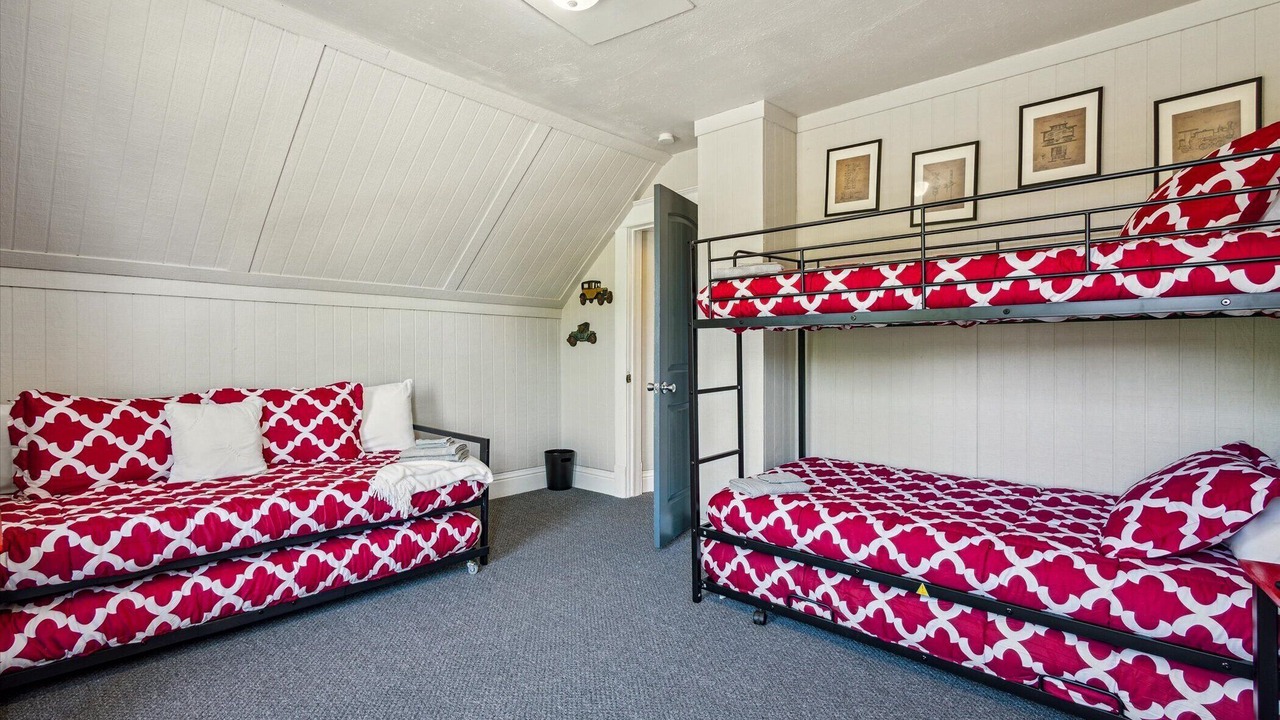 Photo of Bedroom in Michigan City