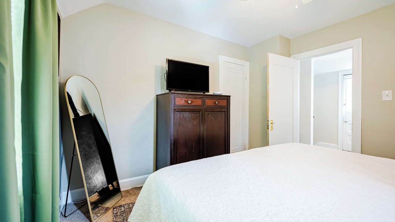 Photo of Bedroom in Toledo