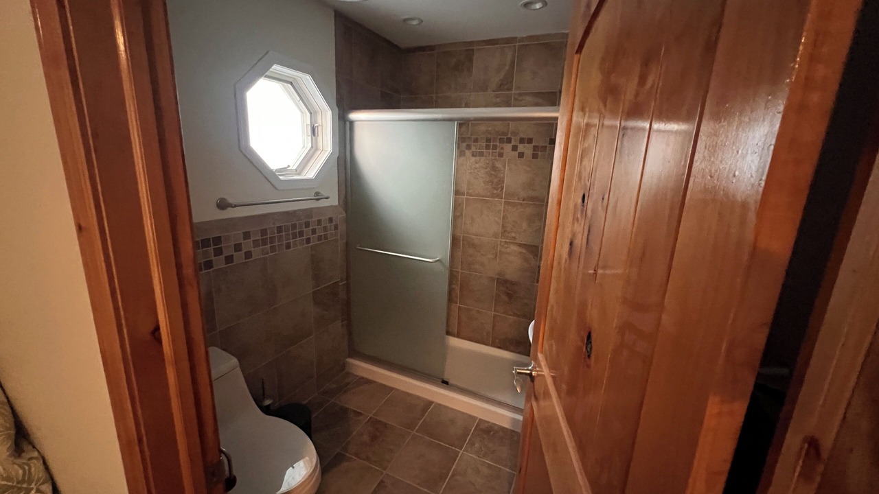 Photo of Bathroom in Oak Harbor