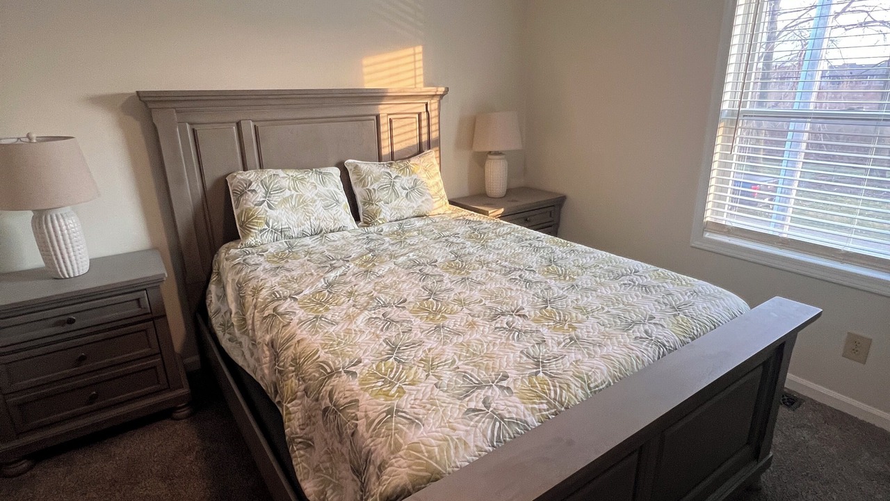 Photo of Bedroom in Oak Harbor