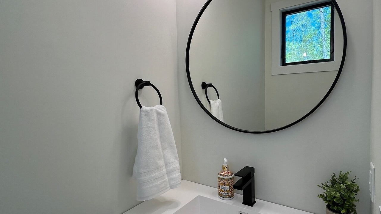 Photo of Bathroom in Empire