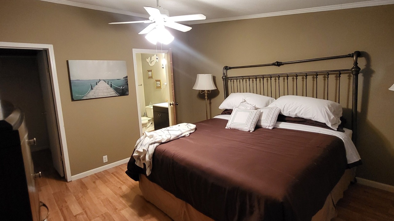 Photo of Bedroom in Midland