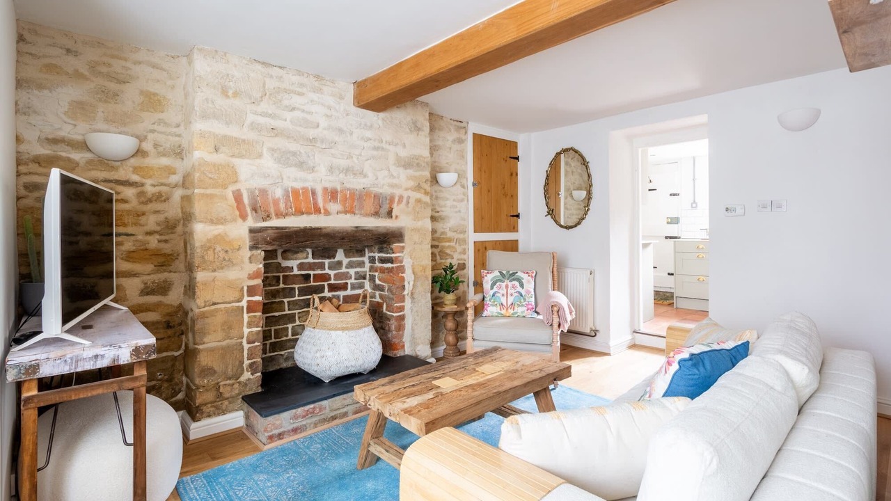 Photo of Livingroom in Cirencester