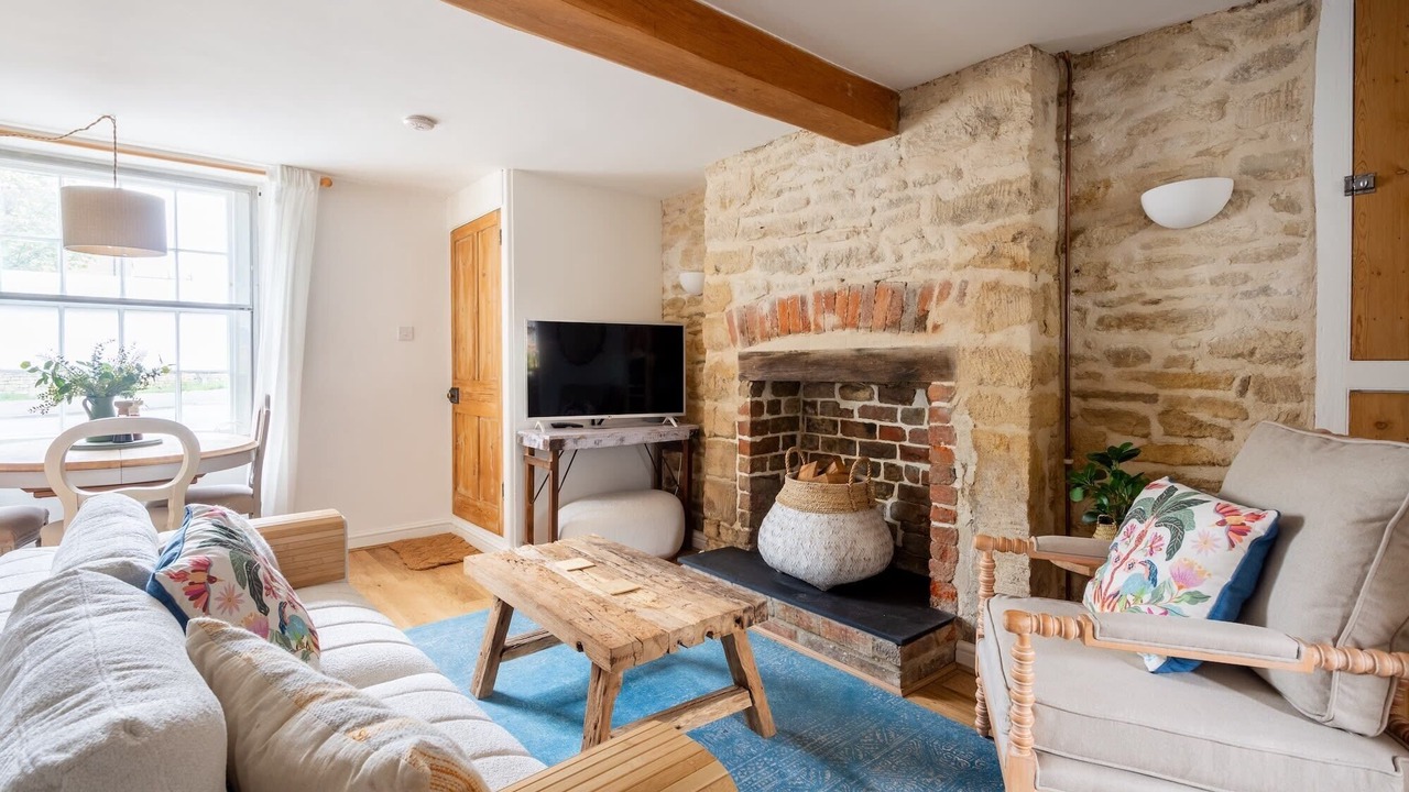 Photo of Livingroom in Cirencester