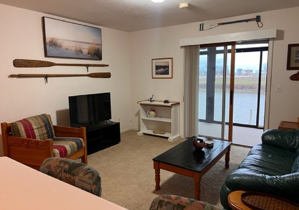 Photo of Livingroom in Oak Harbor