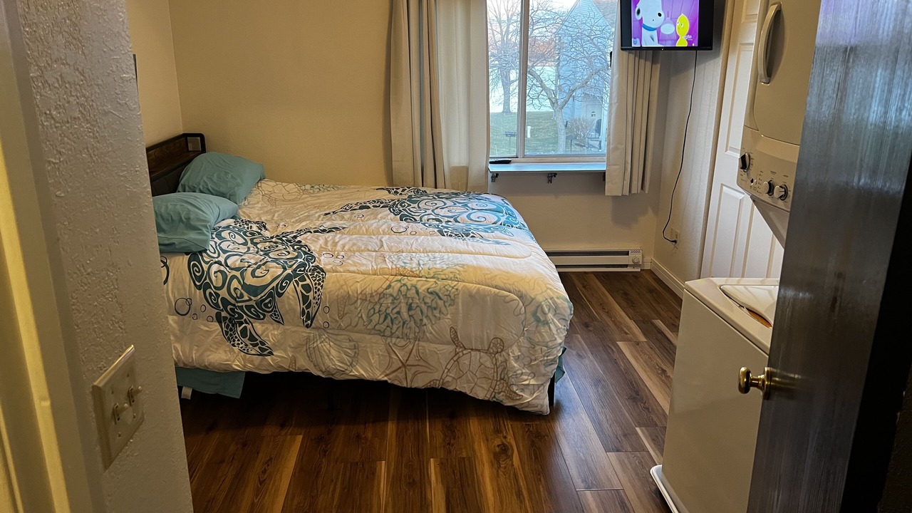 Photo of Bedroom in Oak Harbor