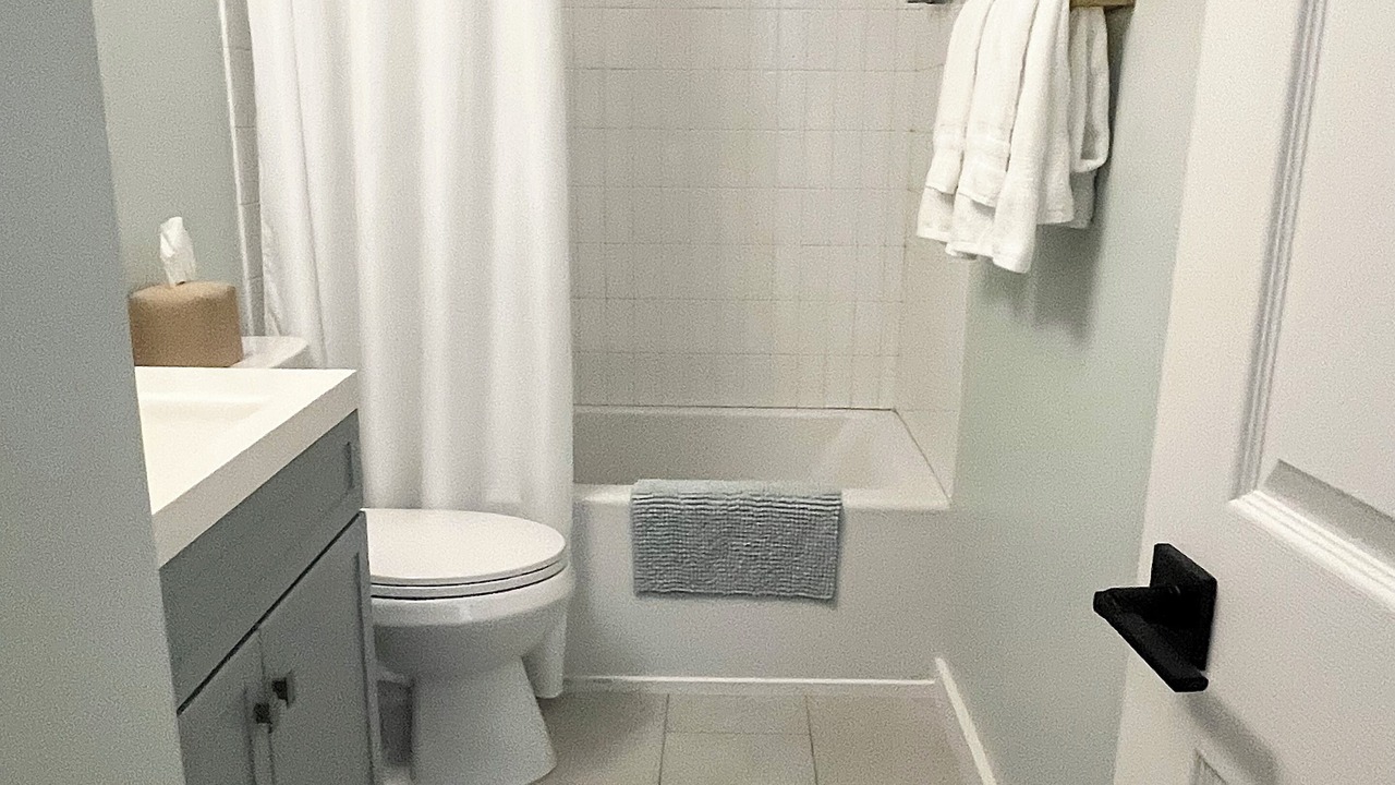 Photo of Bathroom in Whitehouse