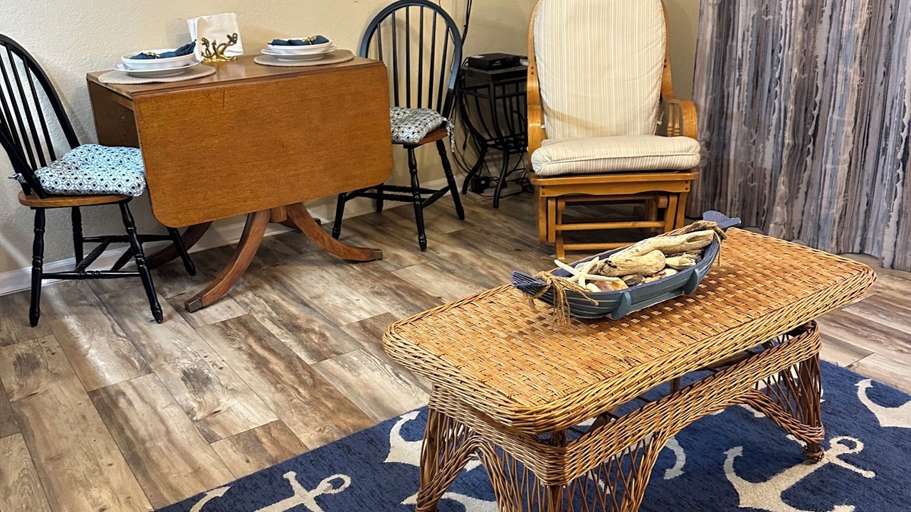Photo of Livingroom in Oak Harbor