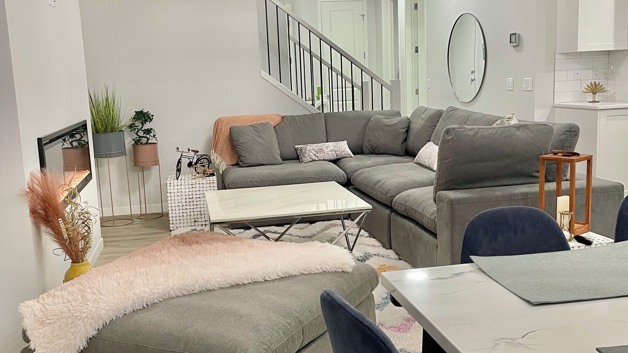 Photo of Livingroom in Calgary
