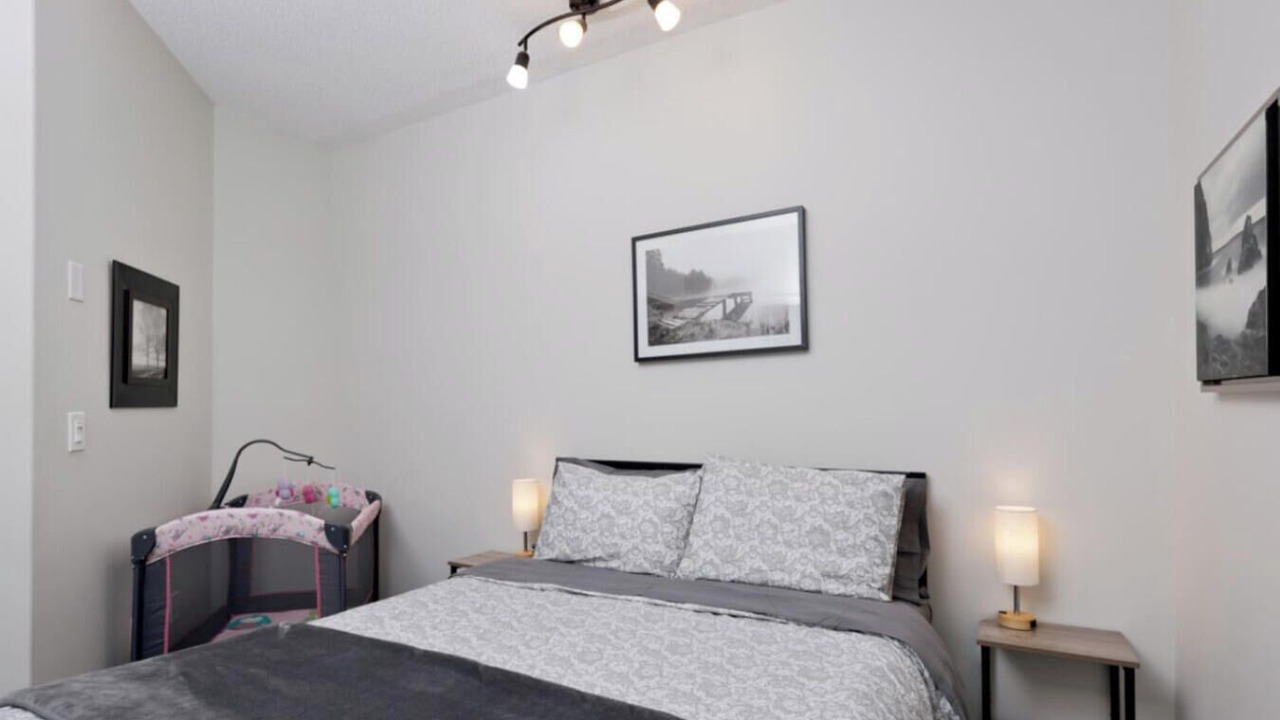Photo of Bedroom in Arbour Lake