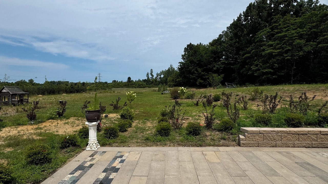 Photo of Outdoor in Covert