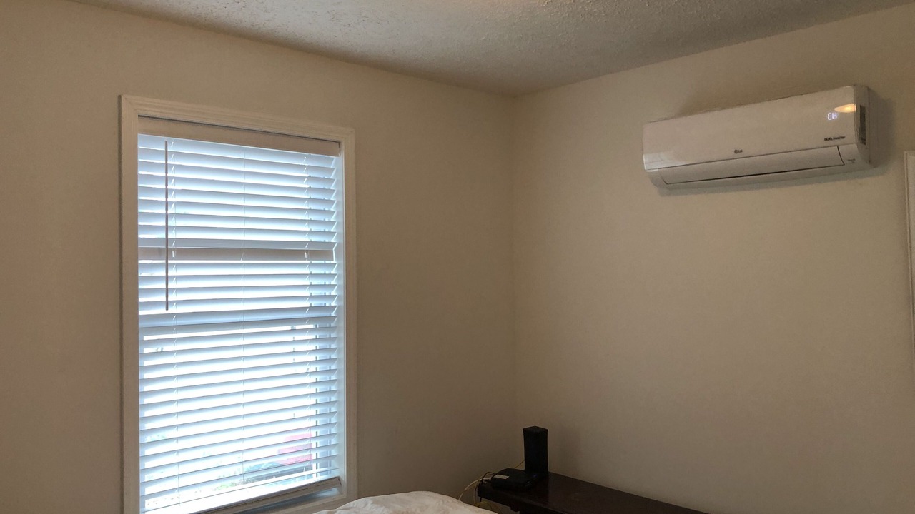 Photo of Bedroom in Oak Harbor