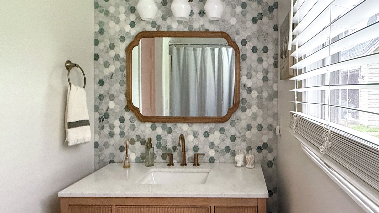 Photo of Bathroom in Applegate